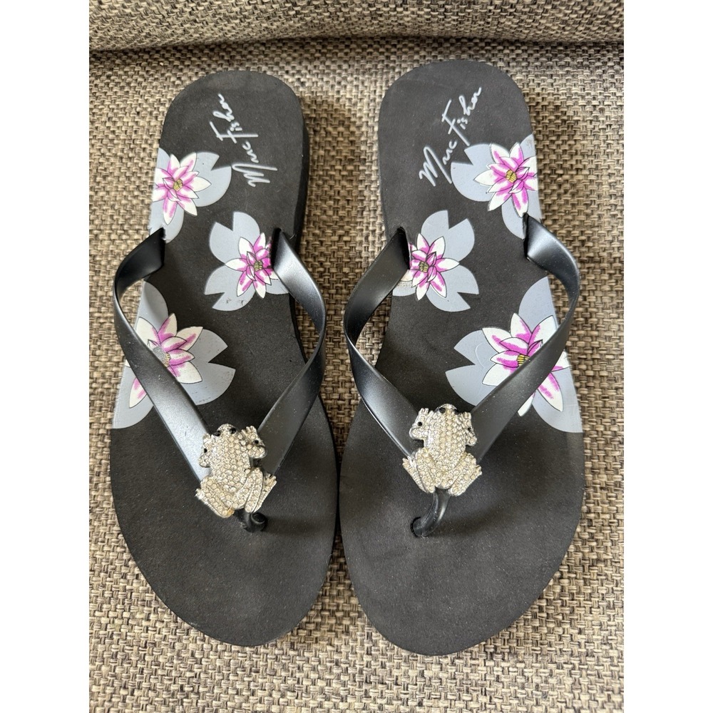Marc Fisher Rhinestone Frog Flip Flops. Size 8.
